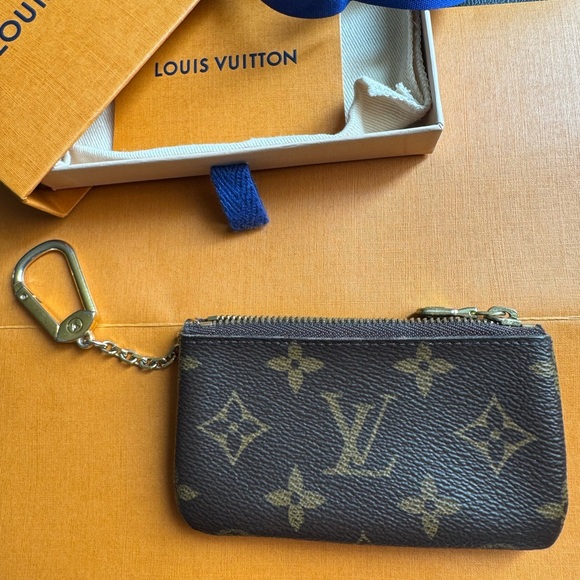 Louis Vuitton Handbags - Louis Vuitton Monogram Canvas Key Pouch